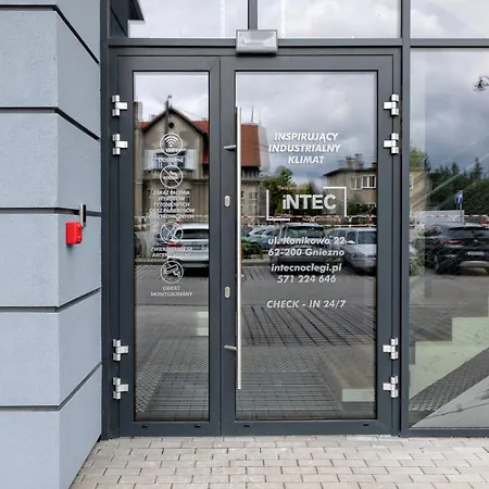 Hostel Intec Hnězdno
